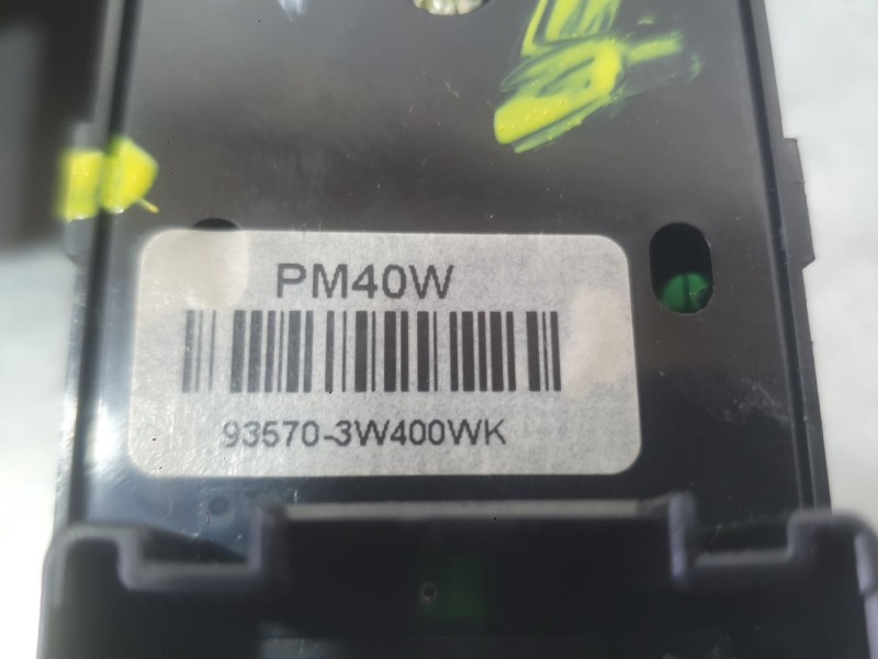 Recambio de mando elevalunas delantero izquierdo para kia sportage iii (sl) 1.6 gdi referencia OEM IAM 935703W400WK  