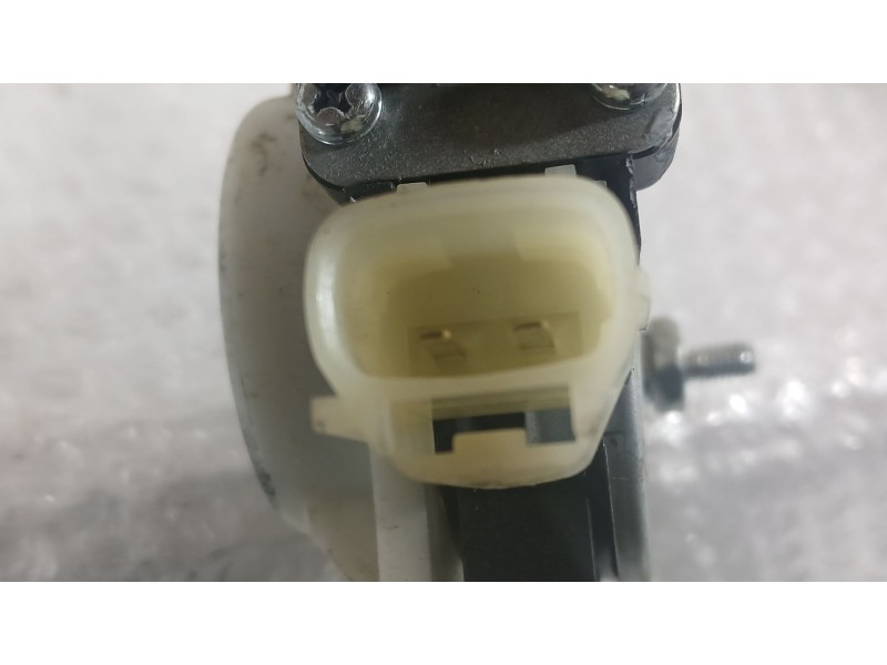 Recambio de elevalunas delantero derecho para kia rio iii (ub) 1.2 cvvt referencia OEM IAM 824601W000 2 PINS 