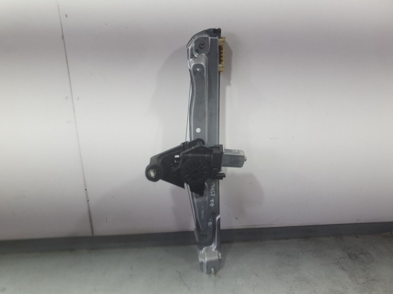 Recambio de elevalunas trasero derecho para dacia sandero iii 1.0 tce 90 referencia OEM IAM 827201979R  