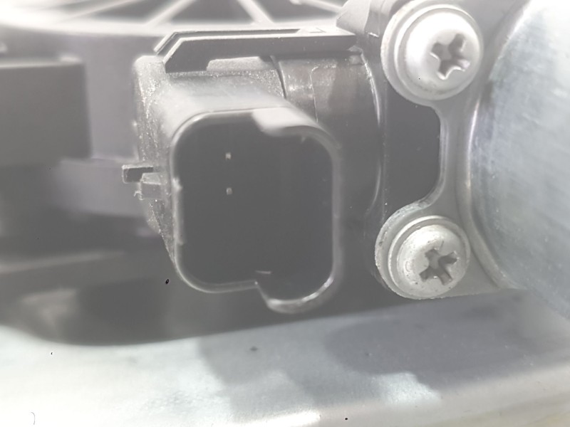Recambio de elevalunas trasero derecho para dacia sandero iii 1.0 tce 90 referencia OEM IAM 827201979R  