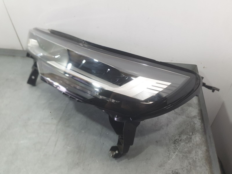 Recambio de faro izquierdo para renault captur ii (hf_) 1.0 tce 90 eco-g (hfm6) referencia OEM IAM 260604753R  