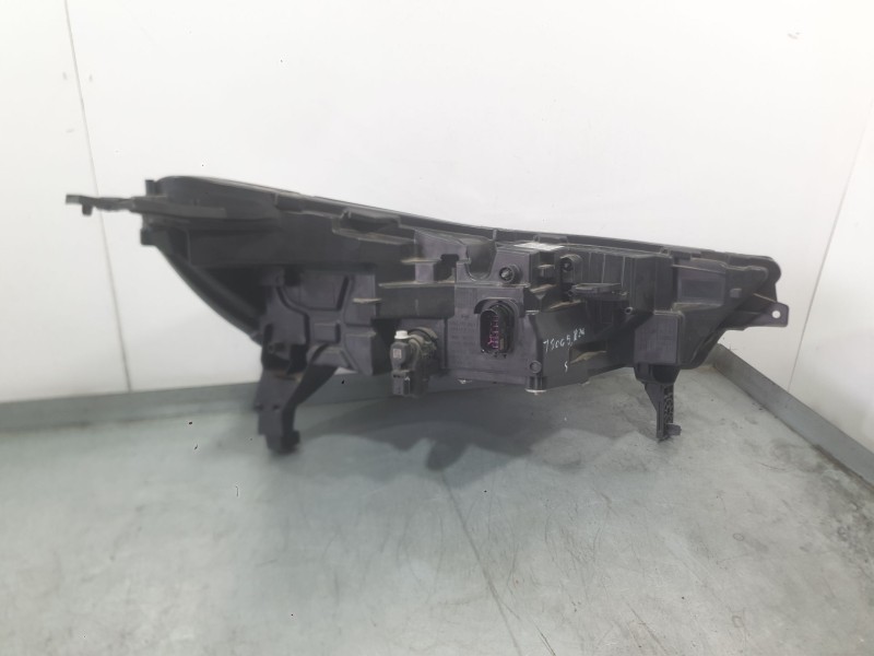 Recambio de faro izquierdo para renault captur ii (hf_) 1.0 tce 90 eco-g (hfm6) referencia OEM IAM 260604753R  