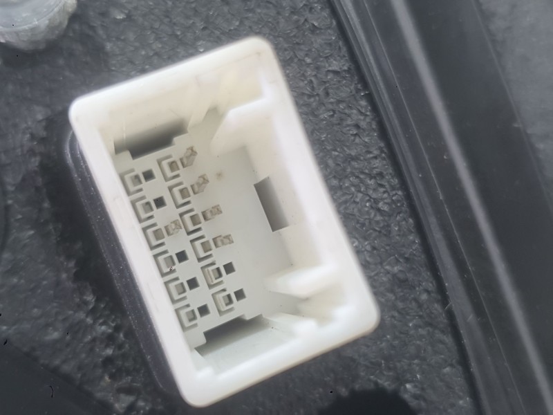 Recambio de retrovisor izquierdo para ssangyong tivoli 1.2 referencia OEM IAM   