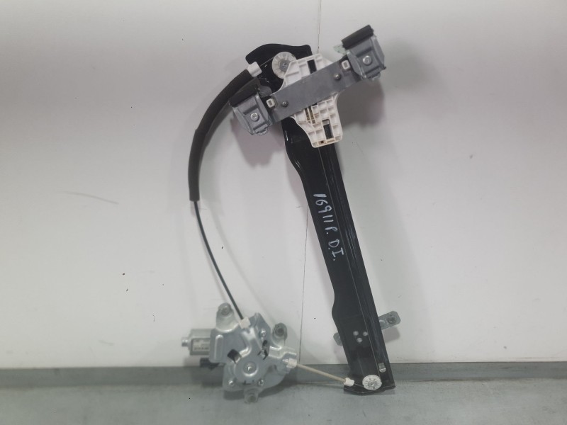 Recambio de elevalunas delantero izquierdo para ssangyong tivoli 1.2 referencia OEM IAM 7231135000  