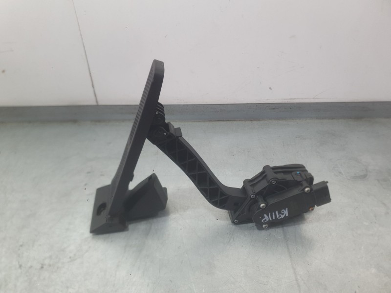 Recambio de potenciometro pedal para ssangyong tivoli 1.2 referencia OEM IAM   