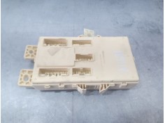 CAJA RELES / FUSIBLES 8215335031 