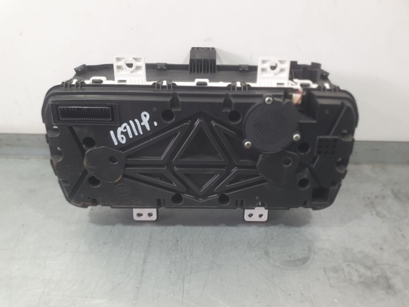 Recambio de cuadro instrumentos para ssangyong tivoli 1.2 referencia OEM IAM 8022037030  