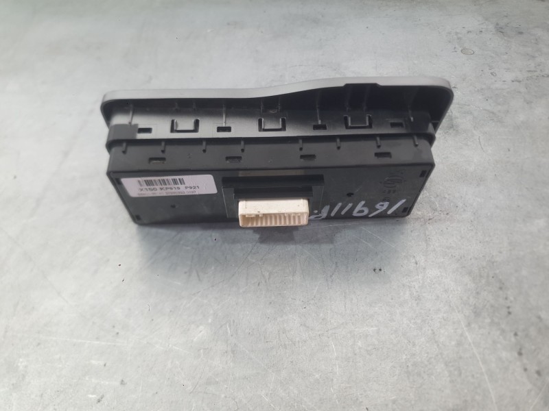 Recambio de mando multifuncion para ssangyong tivoli 1.2 referencia OEM IAM   