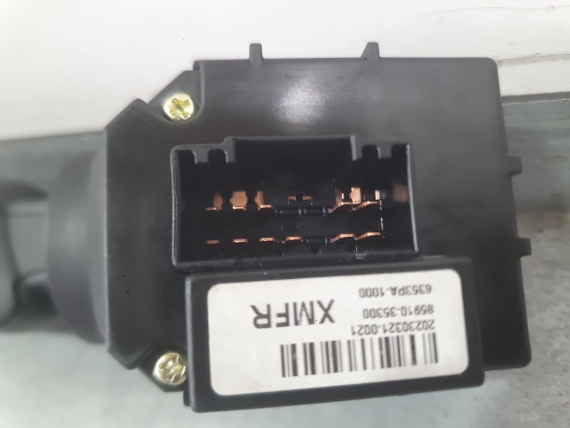 Recambio de mando limpia para ssangyong tivoli 1.2 referencia OEM IAM   