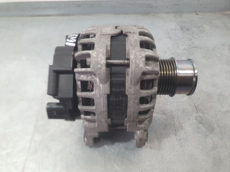 Recambio de alternador para seat ibiza iv (6j5, 6p1) 1.0 tsi referencia OEM IAM 04E903015A  
