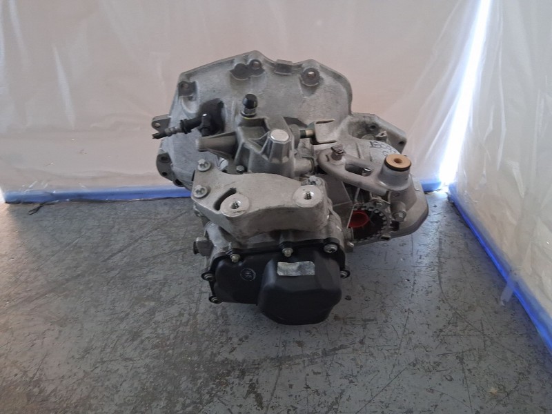 Recambio de caja cambios para opel corsa e (x15) 1.4 (08, 68) referencia OEM IAM MDG 24581813 95517684