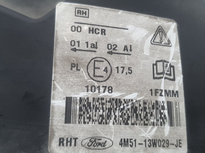Recambio de faro derecho para ford focus ii descapotable 2.0 referencia OEM IAM 1480979  