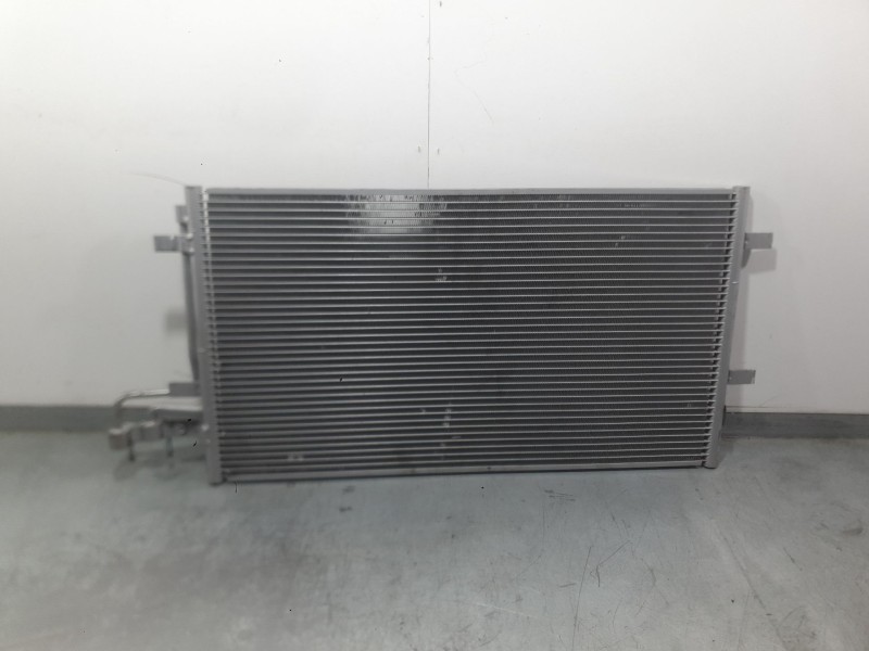 Recambio de condensador / radiador aire acondicionado para ford focus ii descapotable 2.0 referencia OEM IAM 1516838  