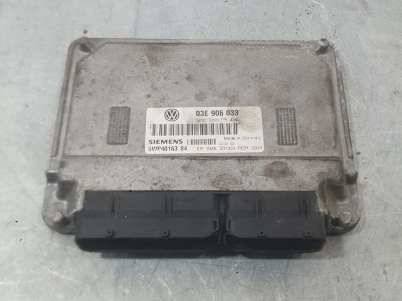 Recambio de centralita motor uce para volkswagen polo iv (9n_, 9a_) 1.2 12v referencia OEM IAM 03E906033  