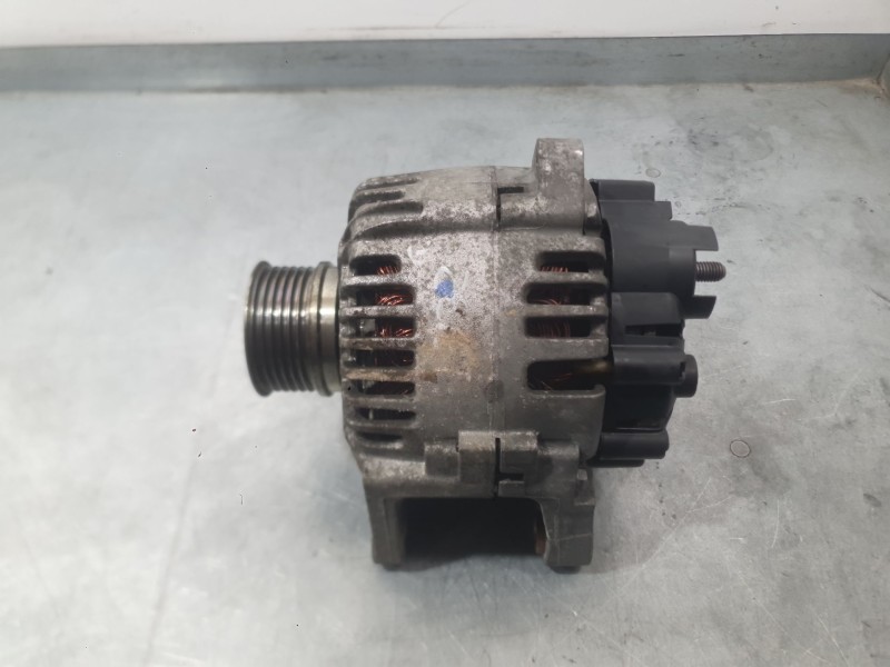 Recambio de alternador para renault kangoo be bop (kw0/1_) 1.6 (kw0d) referencia OEM IAM 231002469R 8200772726 