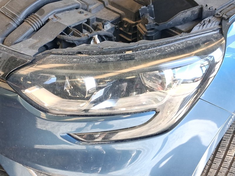 Recambio de faro izquierdo para renault megane iv hatchback (b9a/m/n_) 1.5 dci 110 (b9a3) referencia OEM IAM 260607505R  