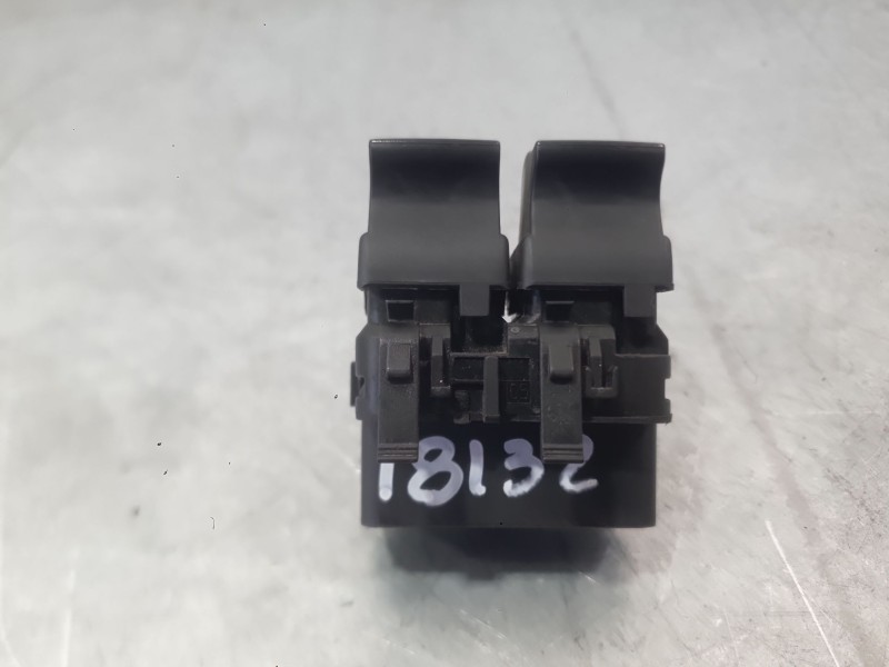 Recambio de mando elevalunas delantero izquierdo para renault kangoo be bop (kw0/1_) 1.6 (kw0d) referencia OEM IAM 8200476806  