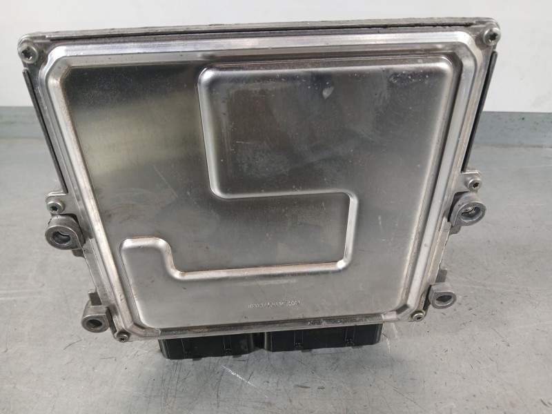 Recambio de centralita motor uce para citroën c4 cactus 1.2 thp 110 referencia OEM IAM 1638426980  