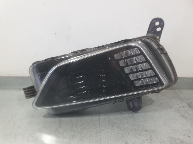 Recambio de faro antiniebla izquierdo para volkswagen polo vi (aw1, bz1, ae1, bz3) 1.0 tsi referencia OEM IAM   