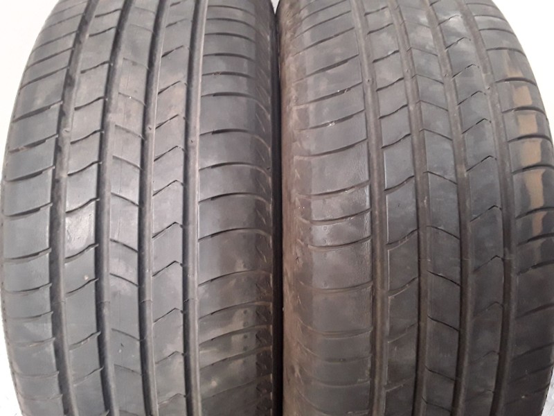 Recambio de neumatico pareja para neumaticos reutilizados - referencia OEM IAM 205601692H KUMHO 205/60/16/92H