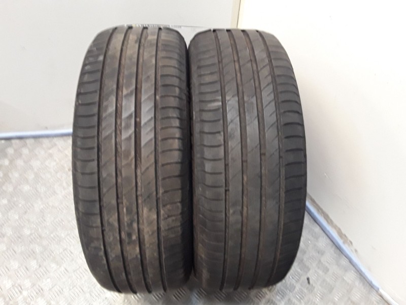 Recambio de neumatico pareja para neumaticos reutilizados - referencia OEM IAM 225601799H DELINTE 225/60/17/99H