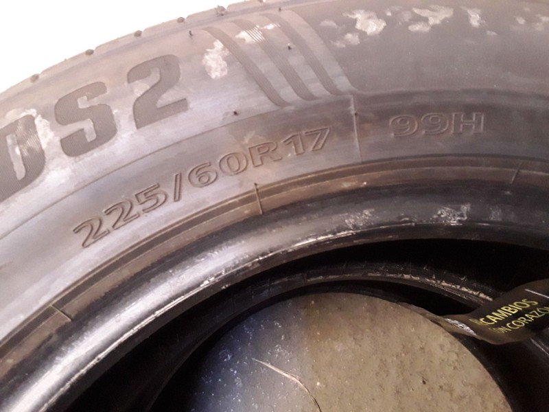 Recambio de neumatico pareja para neumaticos reutilizados - referencia OEM IAM 225601799H DELINTE 225/60/17/99H