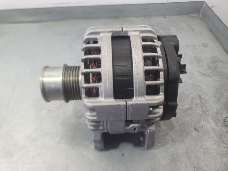 Recambio de alternador para volkswagen taigo (cs1) 1.5 tsi referencia OEM IAM 04E903015H  