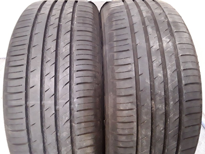 Recambio de neumatico pareja para neumaticos reutilizados - referencia OEM IAM 205501793W KUMHO 205/50/17/93W