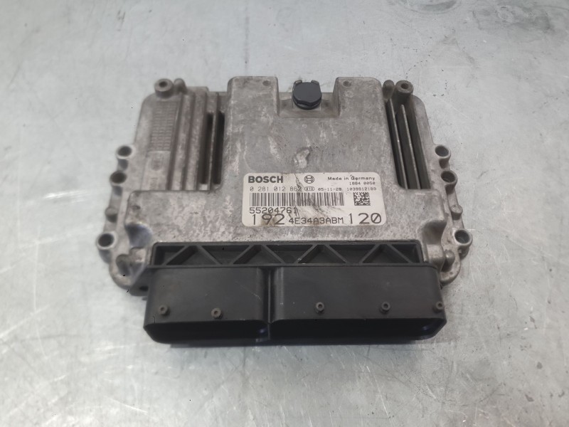 Recambio de centralita motor uce para fiat stilo multi wagon (192_) 1.9 jtd referencia OEM IAM 55204761  