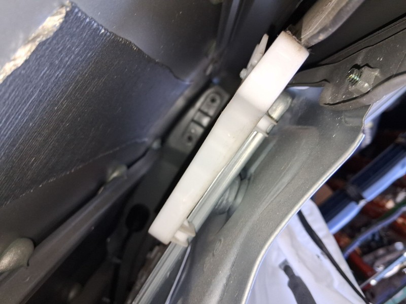 Recambio de elevalunas trasero izquierdo para kia sportage iii (sl) 1.6 gdi referencia OEM IAM 834713U000  