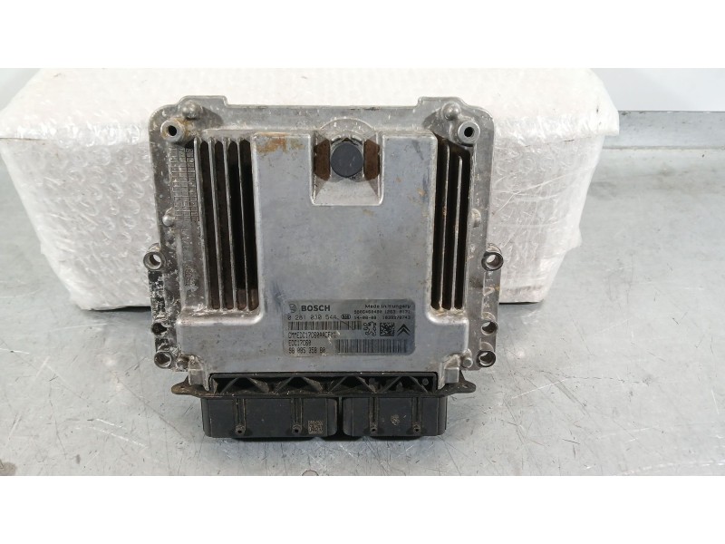 Recambio de centralita motor uce para peugeot 308 ii (lb_, lp_, lw_, lh_, l3_) 1.6 bluehdi 120 referencia OEM IAM   