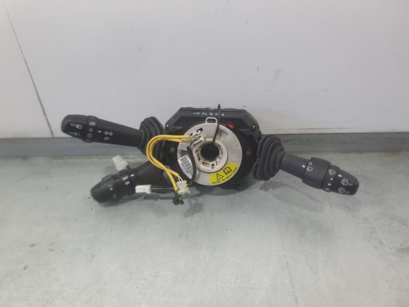 Recambio de mando luces y limpia para fiat stilo multi wagon (192_) 1.9 jtd referencia OEM IAM 735532274  
