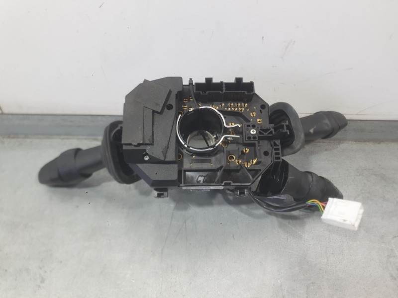 Recambio de mando luces y limpia para fiat stilo multi wagon (192_) 1.9 jtd referencia OEM IAM 735532274  