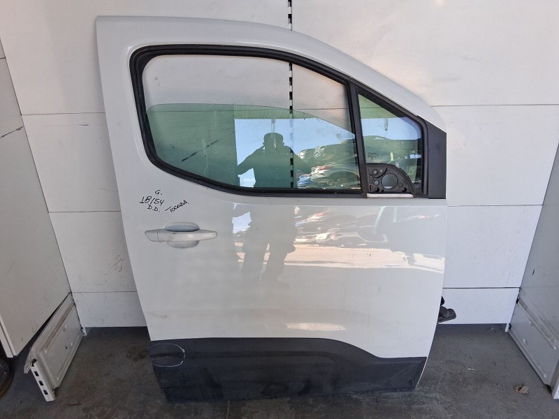 Recambio de puerta delantera derecha para peugeot rifter 1.5 bluehdi 100 referencia OEM IAM 9843488780 TOCADA 