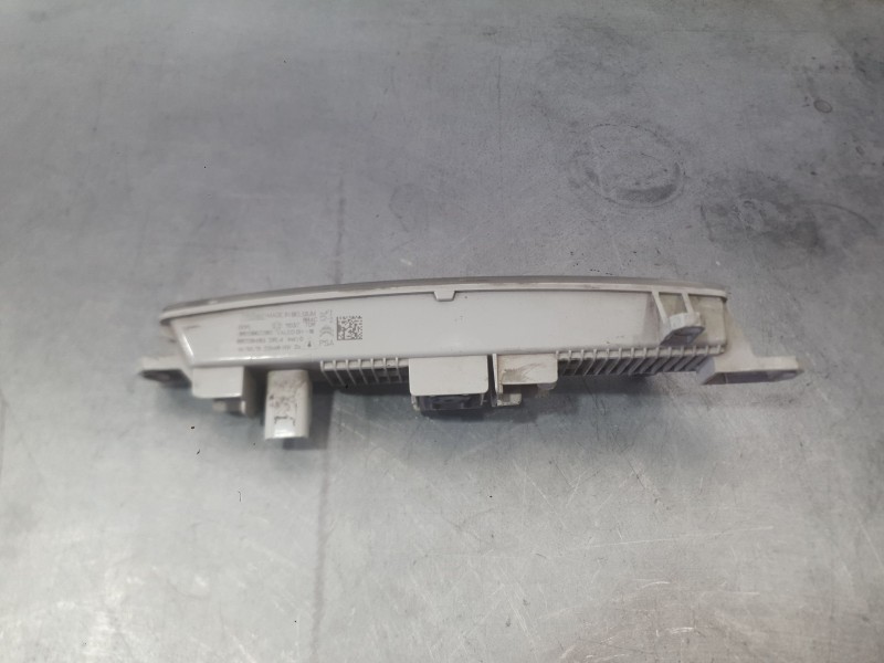 Recambio de piloto delantero derecho para citroën c3 ii (sc_) 1.4 hdi 70 (sc8hzc, sc8hr0, sc8hp4) referencia OEM IAM  LUZ DIURNA