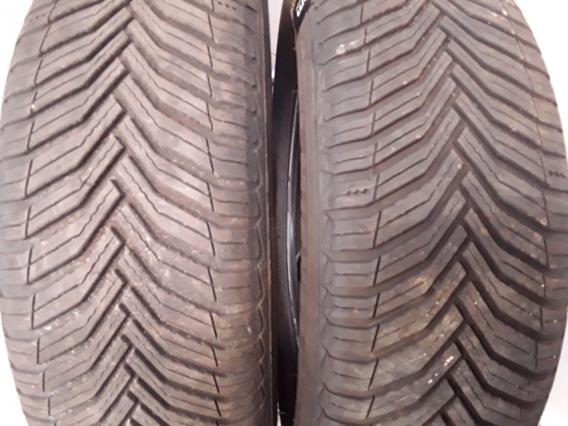 Recambio de neumatico pareja para neumaticos reutilizados - referencia OEM IAM 225601799V MICHELIN 225/60/17/99V