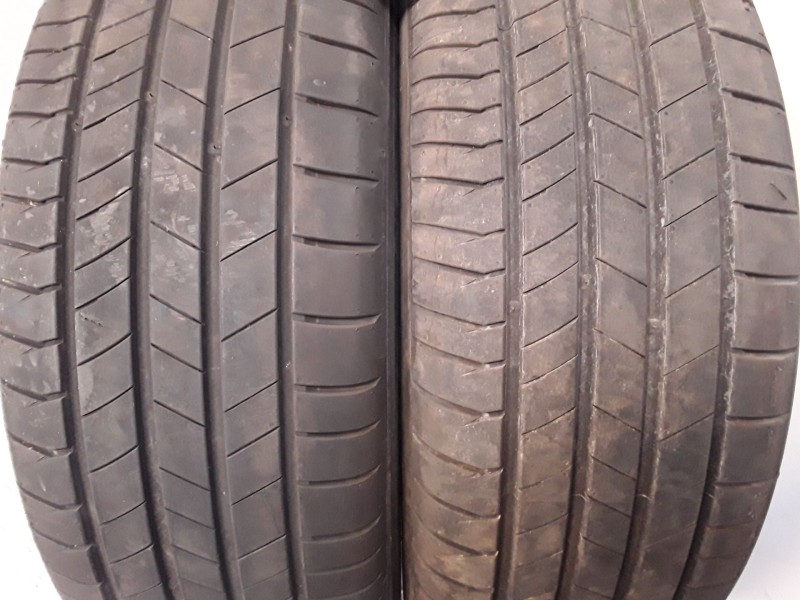 Recambio de neumatico pareja para neumaticos reutilizados - referencia OEM IAM 215551899H KUMHO 215/55/18/99H