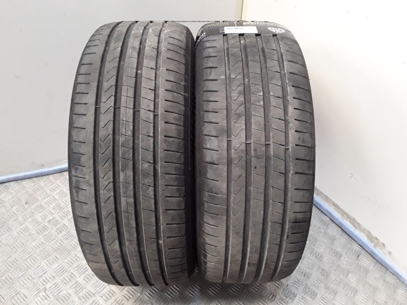 Recambio de neumatico pareja para neumaticos reutilizados - referencia OEM IAM 2355517103W HANKOOK 235/55/17/103W