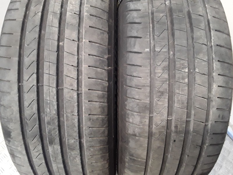Recambio de neumatico pareja para neumaticos reutilizados - referencia OEM IAM 2355517103W HANKOOK 235/55/17/103W