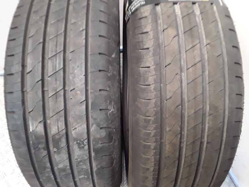 Recambio de neumatico pareja para neumaticos reutilizados - referencia OEM IAM 225551898V GOODYEAR 225/55/18/98V