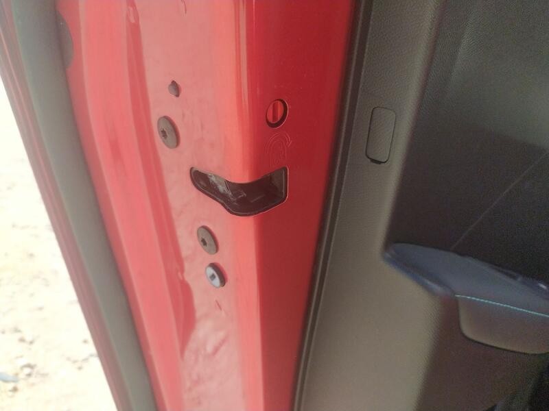 Recambio de cerradura puerta trasera izquierda para peugeot 208 ii (ub_, up_, uw_, uj_) 1.2 puretech 100 referencia OEM IAM 9844