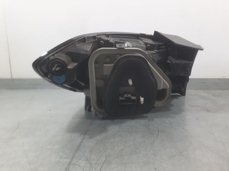 Recambio de piloto trasero derecho para peugeot 208 ii (ub_, up_, uw_, uj_) 1.2 puretech 100 referencia OEM IAM 9823216580  