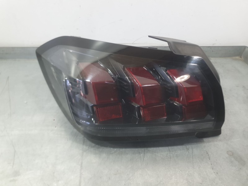 Recambio de piloto trasero izquierdo para peugeot 208 ii (ub_, up_, uw_, uj_) 1.2 puretech 100 referencia OEM IAM 9823216780  