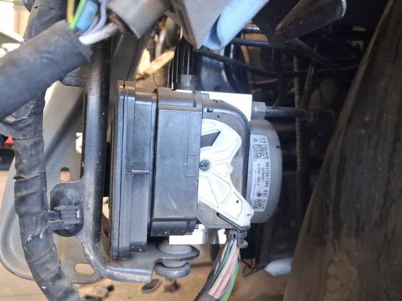 Recambio de abs para peugeot 2008 i (cu_) 1.2 thp 110 / puretech 110 referencia OEM IAM 1611747080  