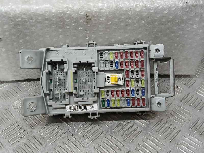 Recambio de caja reles / fusibles para hyundai i20 trend referencia OEM IAM 91950C8520  