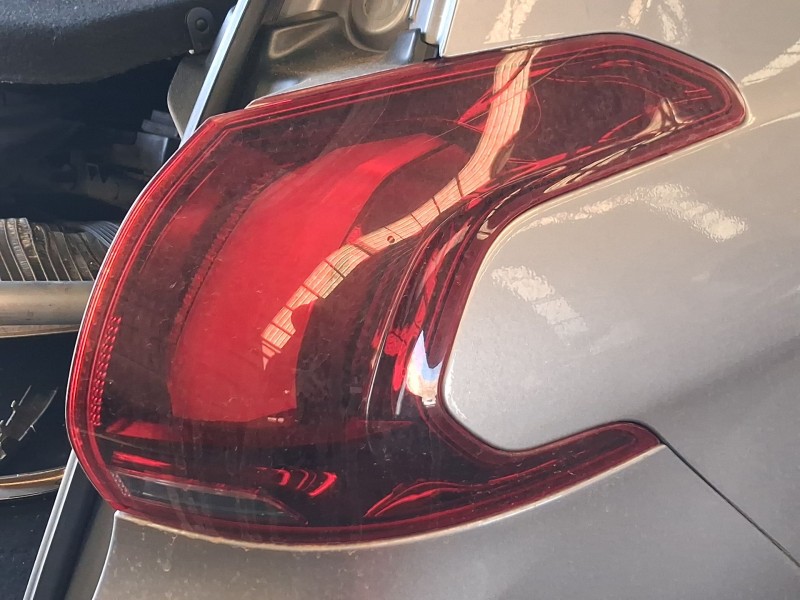 Recambio de piloto trasero derecho exterior para peugeot 2008 i (cu_) 1.2 thp 110 / puretech 110 referencia OEM IAM 9826730380  