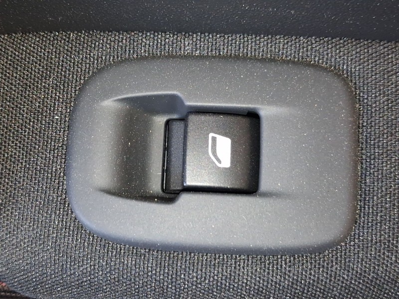 Recambio de mando elevalunas trasero derecho para peugeot 2008 i (cu_) 1.2 thp 110 / puretech 110 referencia OEM IAM 96751119ZD 