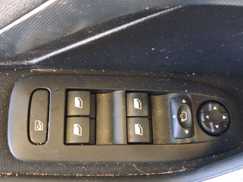 Recambio de mando elevalunas delantero izquierdo para peugeot 2008 i (cu_) 1.2 thp 110 / puretech 110 referencia OEM IAM 9674962
