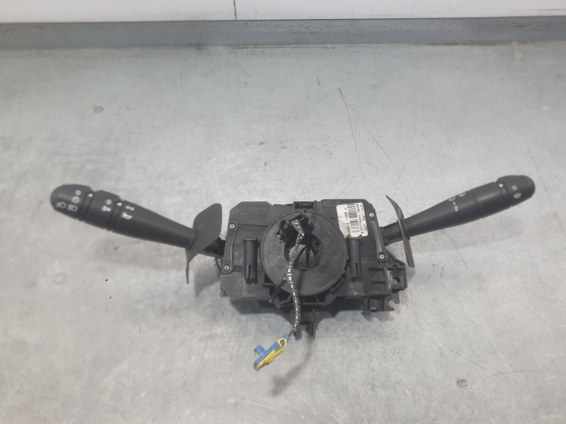 Recambio de mando luces y limpia para renault twizy (mam_) 80 referencia OEM IAM   