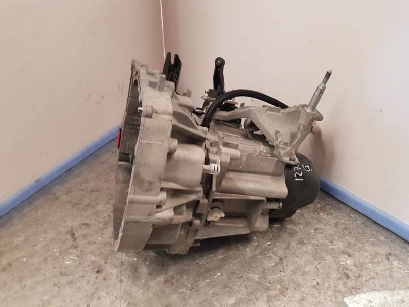 Recambio de caja cambios para renault clio iv expression referencia OEM IAM JH3367 R016510 5VELOCIDADES